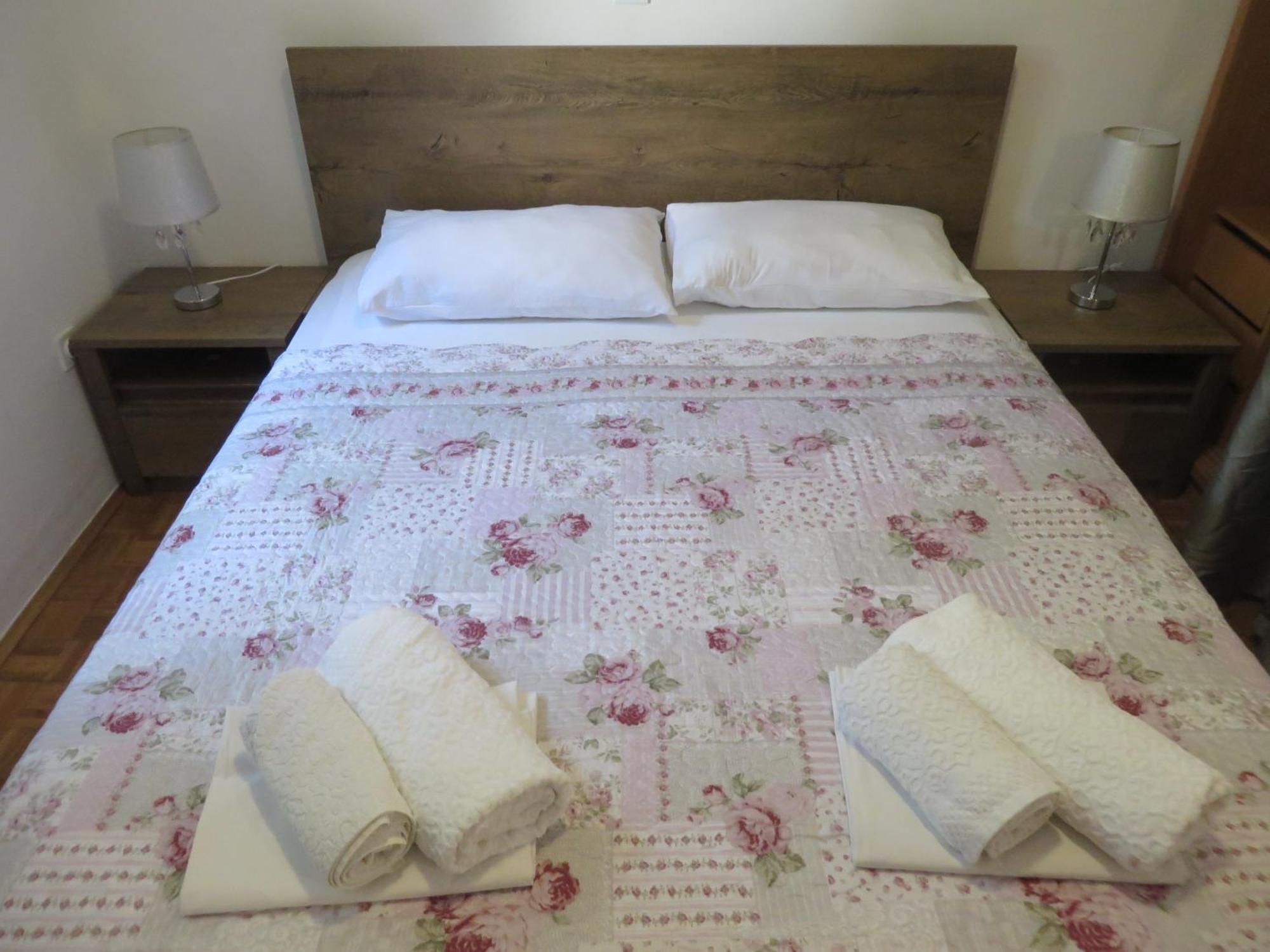 Soline Beach Apartments Biograd Na Moru Quarto foto